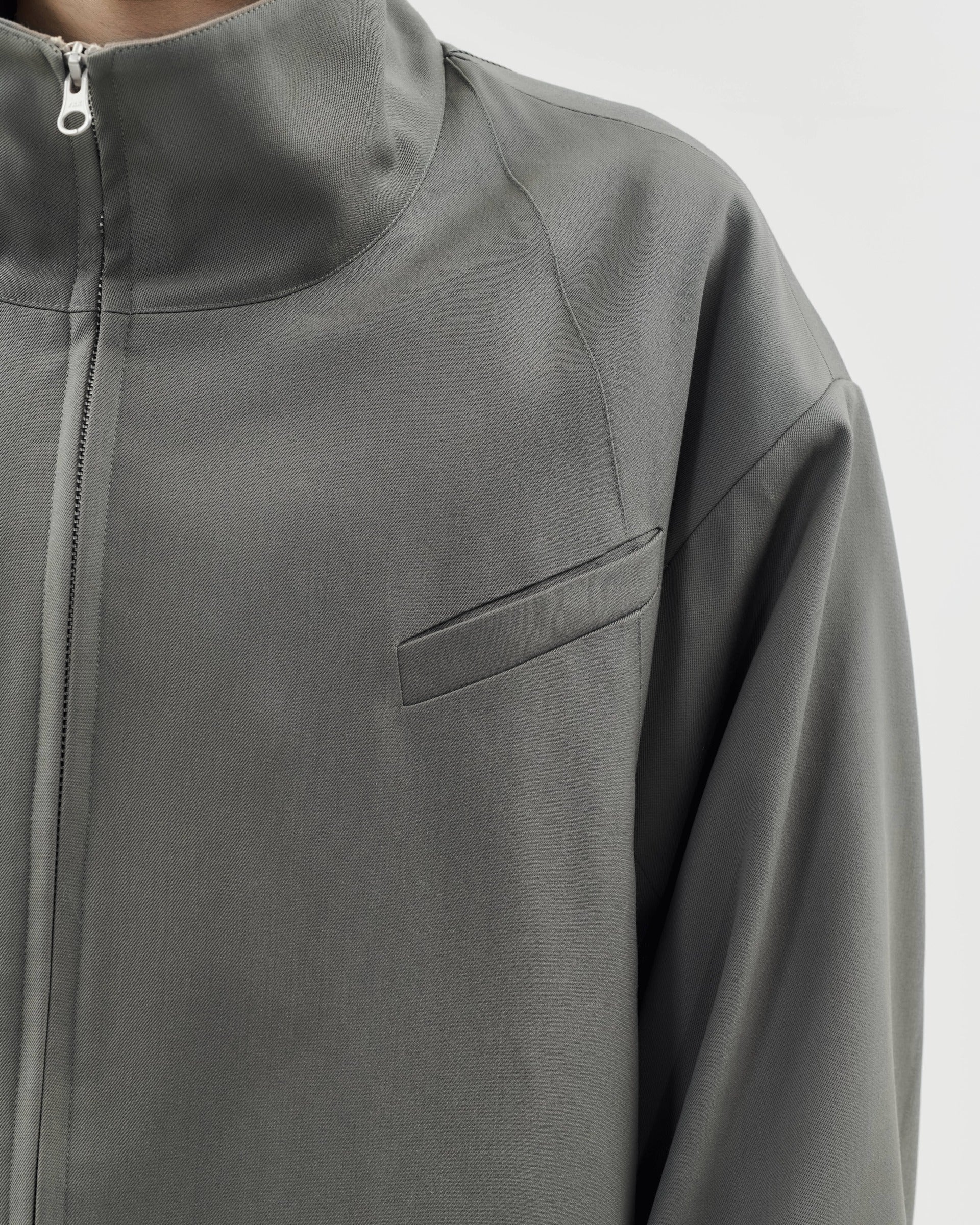 TAOSCHIR F01A-J02201 Raglan Zip Blouson Greige Green detail 1