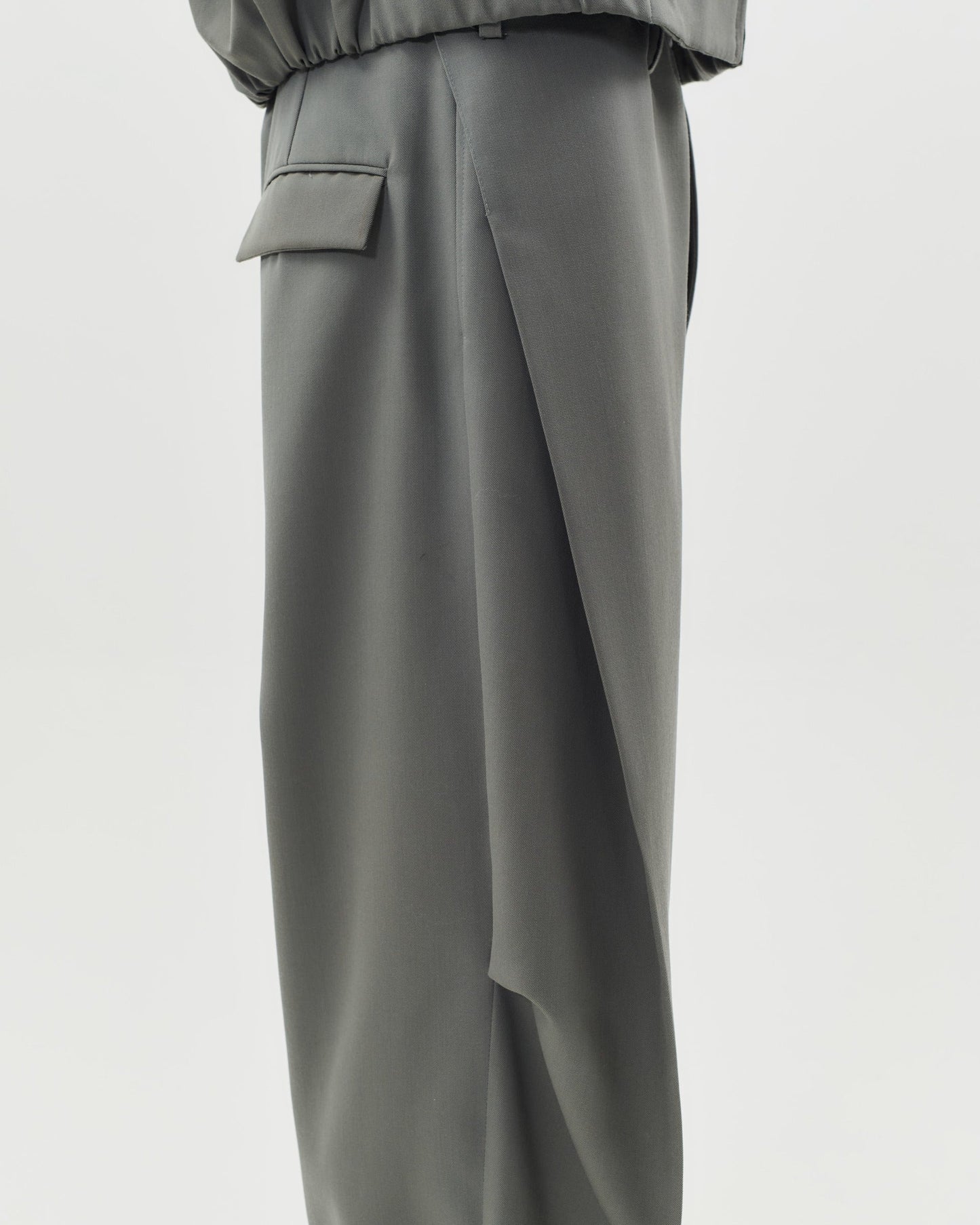 TAOSCHIR F01A-P01200 Wide Tuck Pants Greige Green detail 5